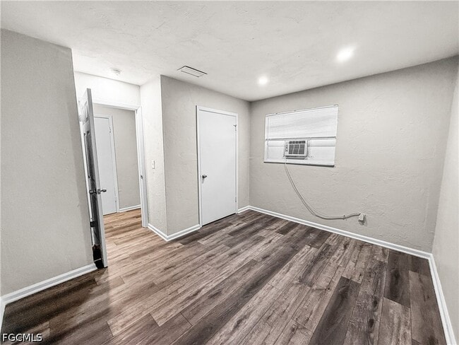 Photo - 3744 Estelle Ave