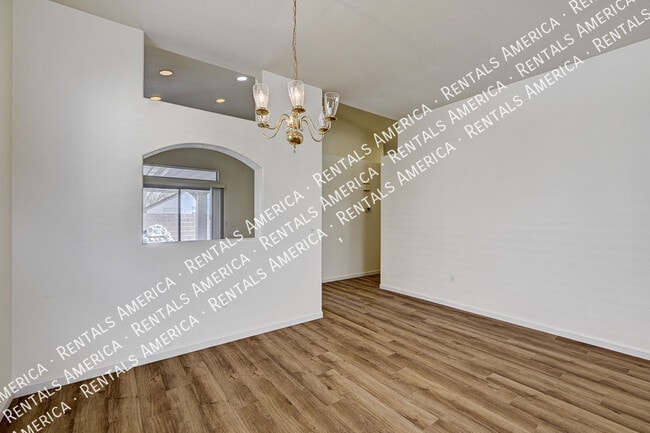 Photo - 3224 Bracknell St