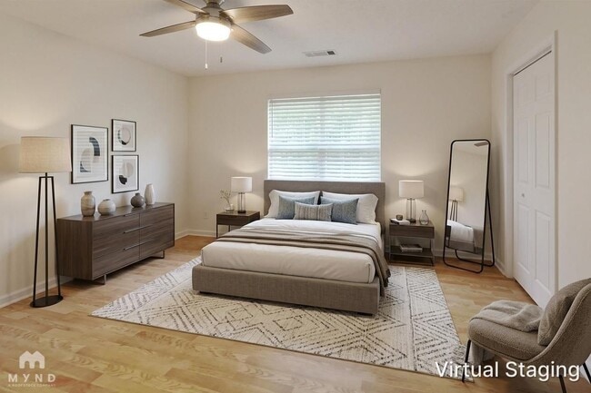 Photo - 134 Oak Cir S