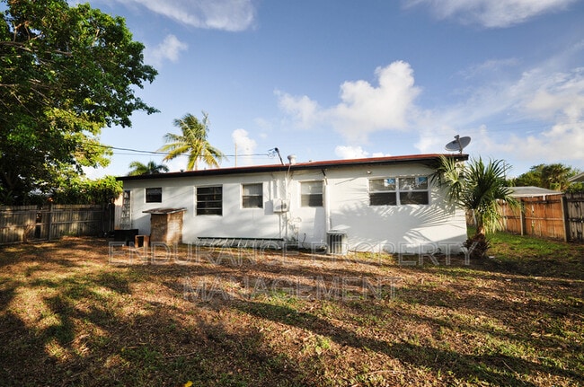 Photo - 1143 W 23rd St