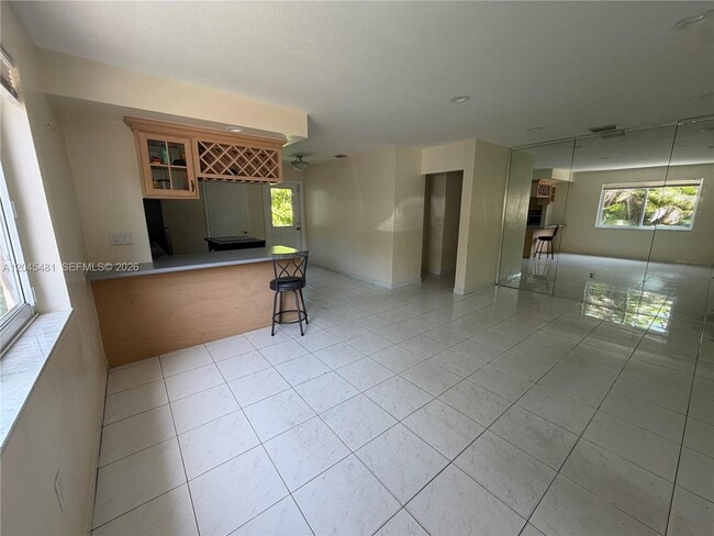 Photo - 2862 SW 38th Ave Unit back