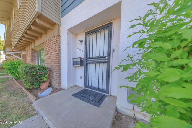 Photo - 4558 N 15th Ave