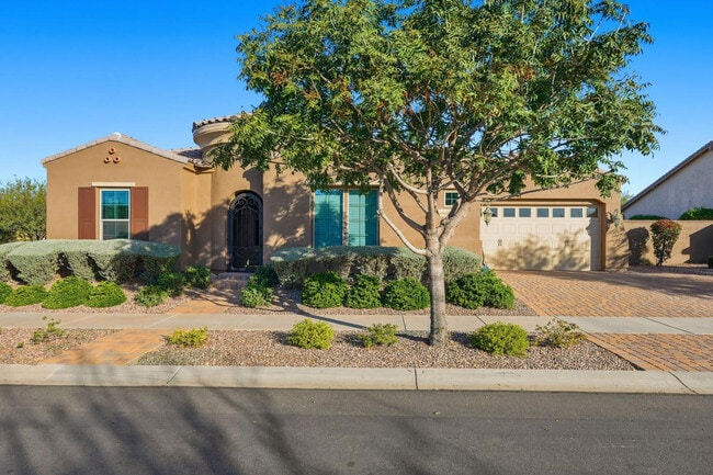 Building Photo - 10702 E Lumiere Ave