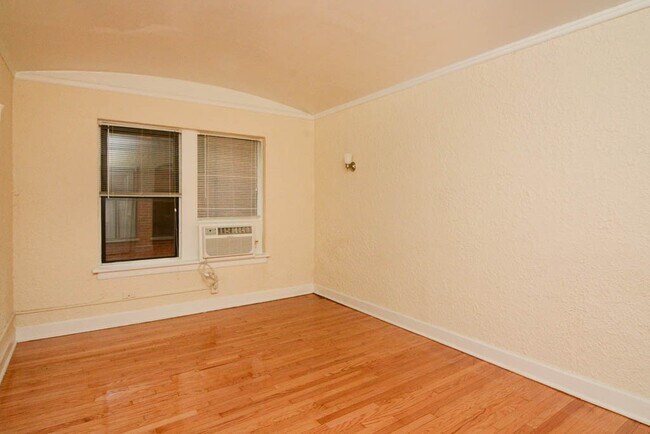 Photo - 562 W Arlington Pl Unit 601