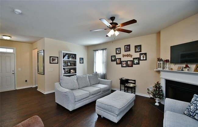 Photo - 3110 Boxwood Crossing