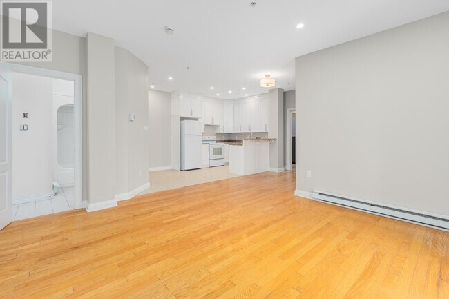 Photo - 22 Flavin St