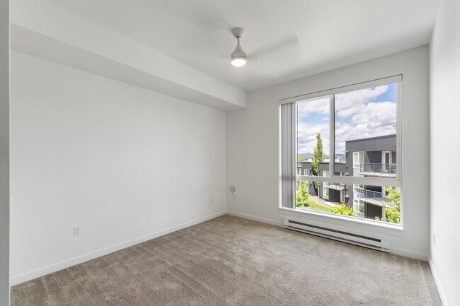 1BR, 1BA - 774SF - Bedroom