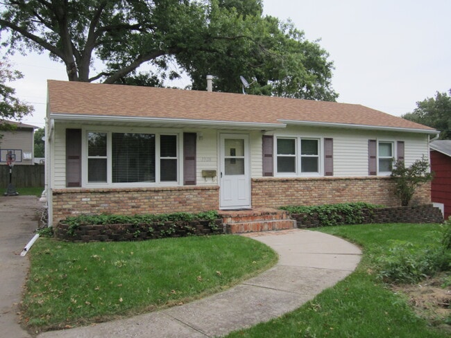 Photo - 1928 North Oak St