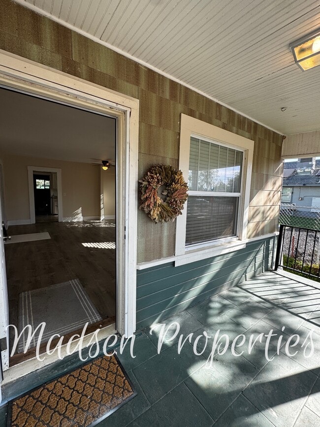 Building Photo - 2350 B St