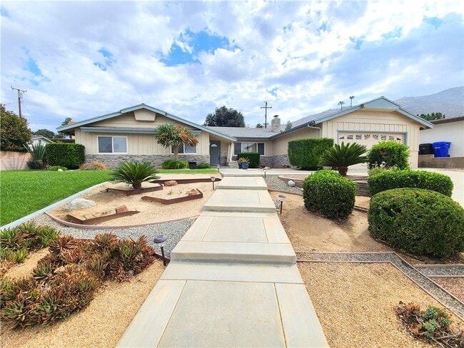 Photo - 12149 Country Club Ln