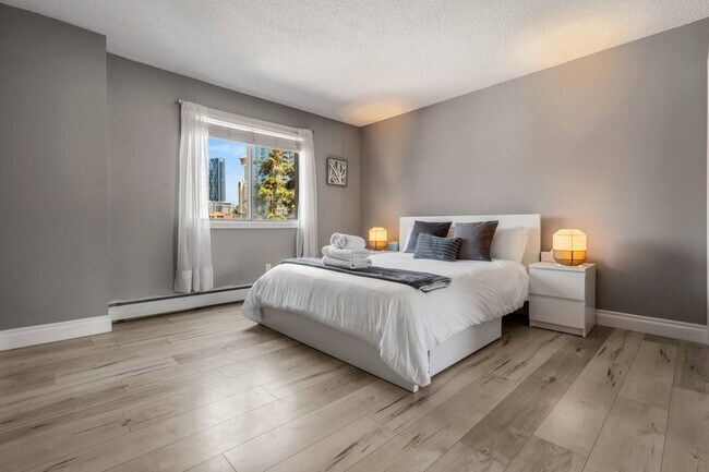 Photo - 235-215 15 Ave SW Unit ID1314495P