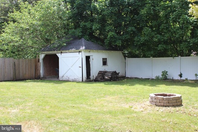 Photo - 25 Church St