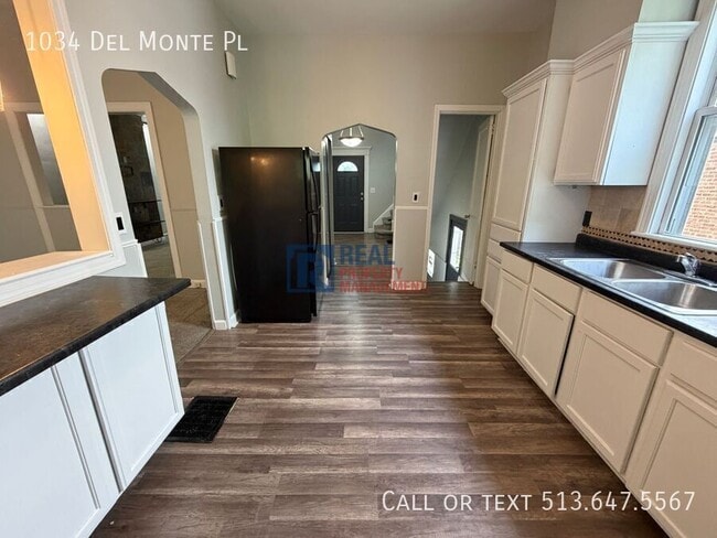 Photo - 1034 Del Monte Pl