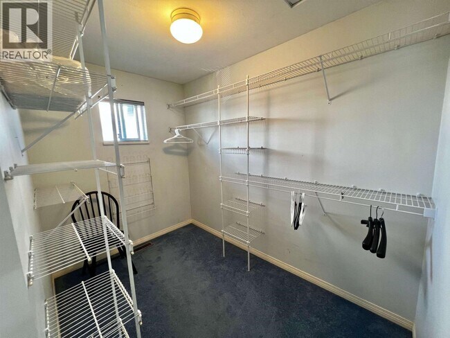 Photo - 4864 Watling St