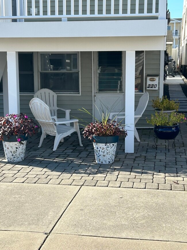 220 86th Street 1st floor - 220 86th St Unit 1st Floor