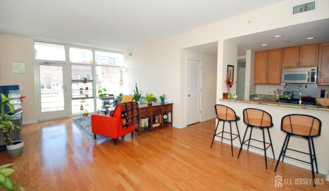 Photo - 20 Livingston Ave Unidad 406 Rental