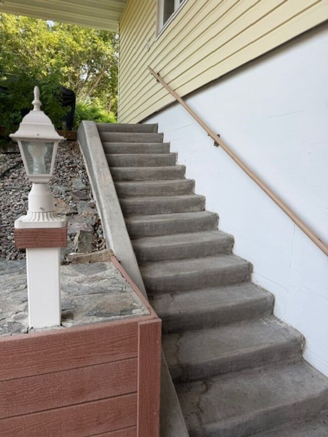 Photo - 1653 Woodland Ave