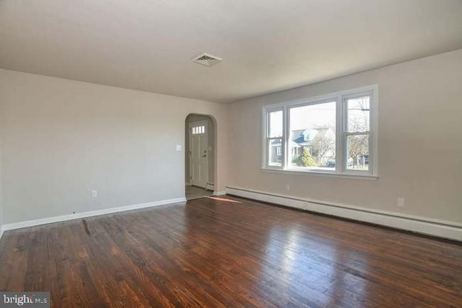 Photo - 11 Maple Ave Unidad Main