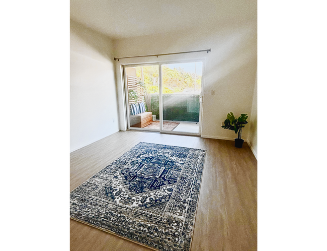 Photo - Cahuenga Place