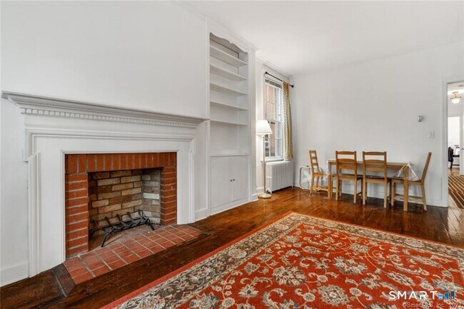 239 Bradley St Unit 2