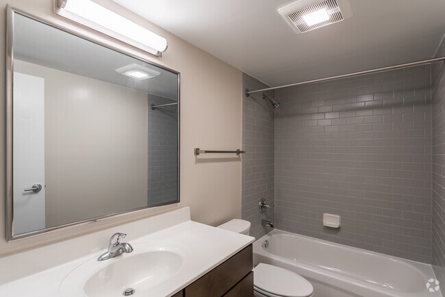0BR, 1BA - 550SF