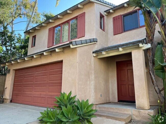 Building Photo - 3 Bedroom Home