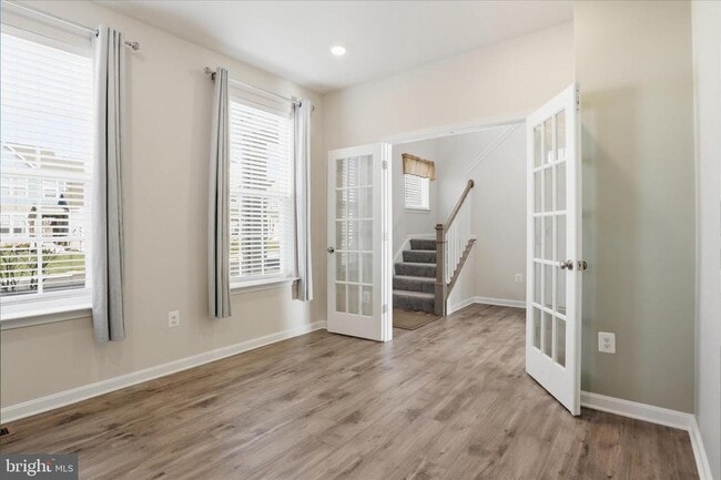 Photo - 889 Barksdale Dr