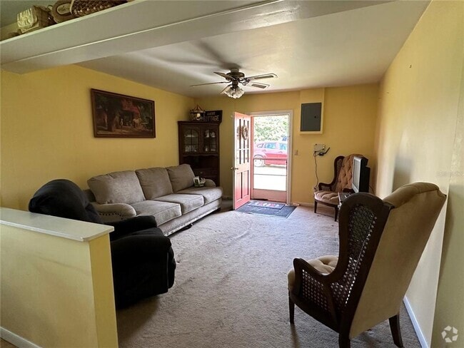 Building Photo - 1327 State Road 40 Unit 2 Rental
