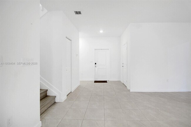 Photo - 879 SE 26th Ter