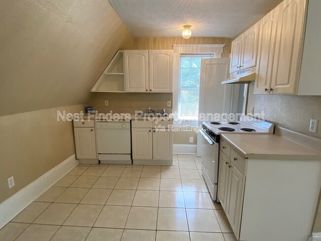 2633 Post St