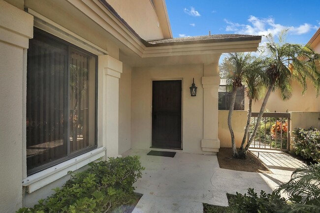 Photo - 211 E River Park Dr