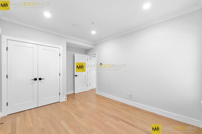 Photo - 535 Newbury St Unidad 1