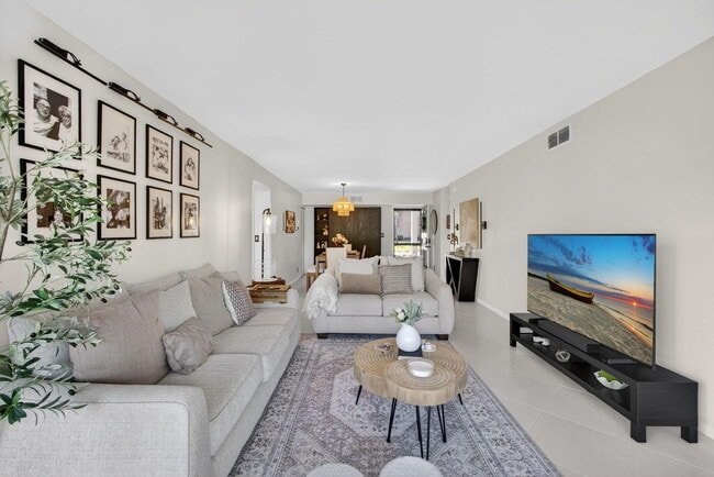 11282 Green Lake Dr Unit 104