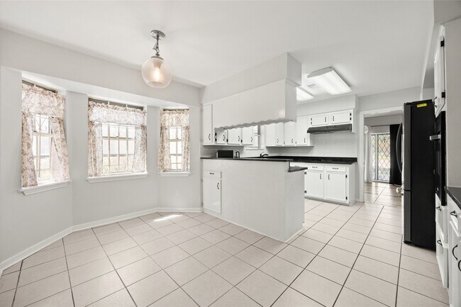 Photo - 5827 S Braeswood Blvd