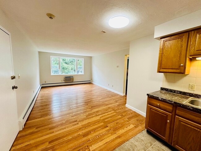 Photo - 1105 Lexington St Unit 8-4