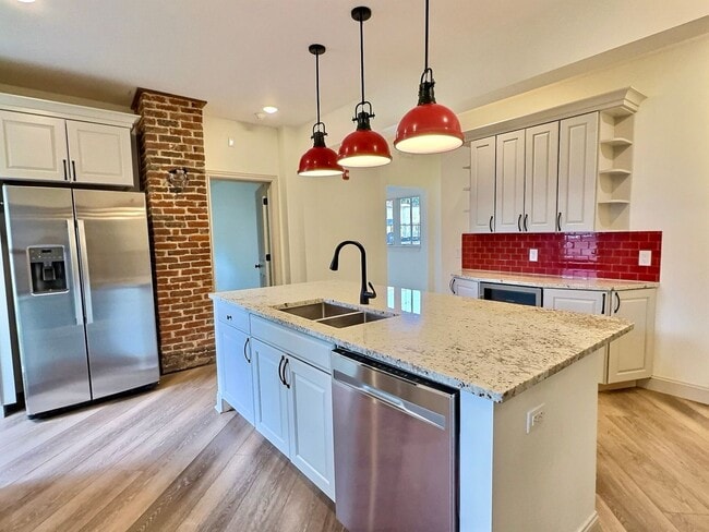 Photo - **August 2028** HUGE 8 Bed 6 Bath !! Fully Remodeled!!