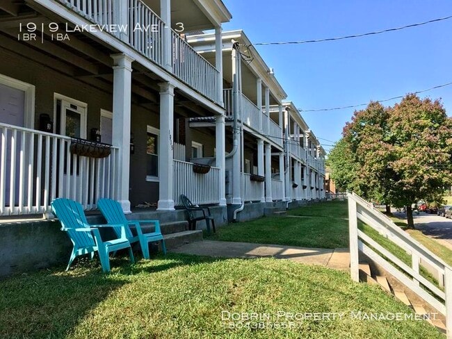 Building Photo - 1919 Lakeview Ave Unit 3