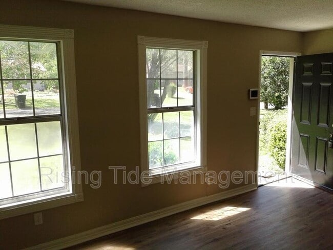 Photo - 6109 Shady Ln