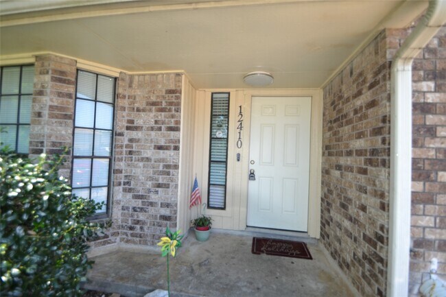 Photo - 12410 Meadow Briar Dr