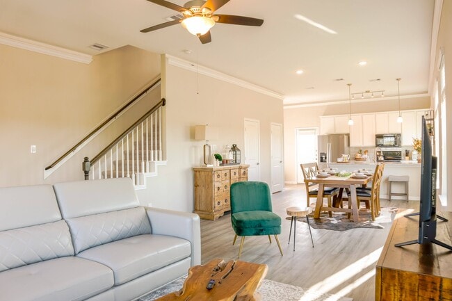 Open Concept Kitchen and Dining (Plan 4301)