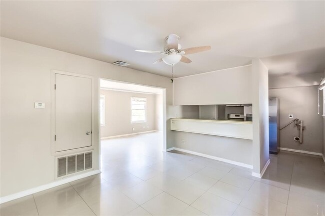 Photo - 501 Krebs Ln