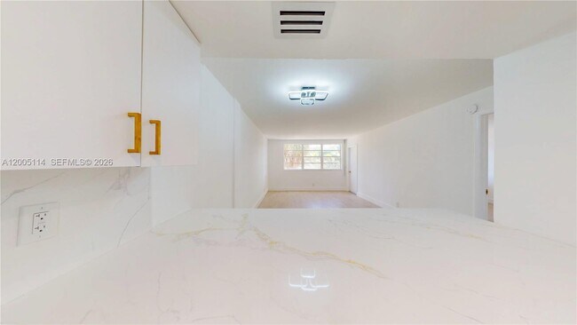 Photo - 1333 E Hallandale Beach Blvd Unit 326
