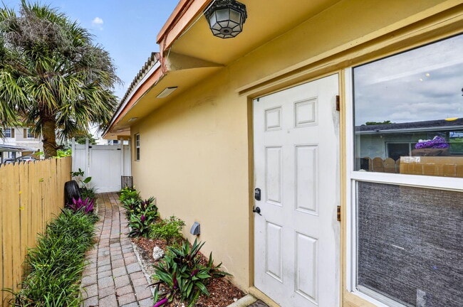 Photo - 3207 Marine Dr