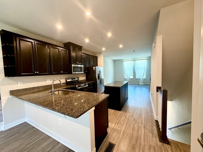 Photo - 2807 Lewis Ave