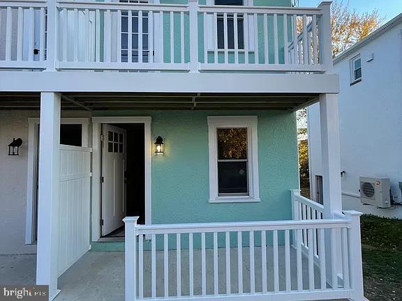 114 E Cedar St