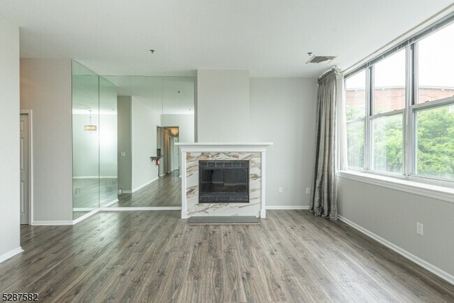 Photo - 240 Main St Unit 313