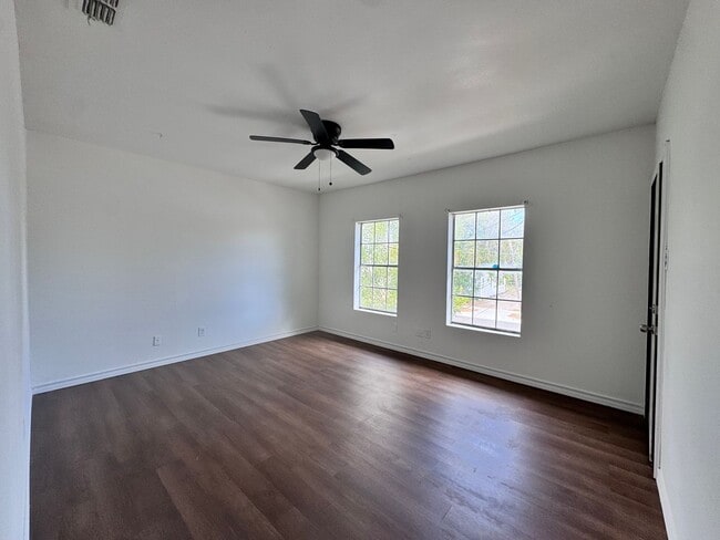 Photo - ONE BEDROOM APT WITH WATER PAID