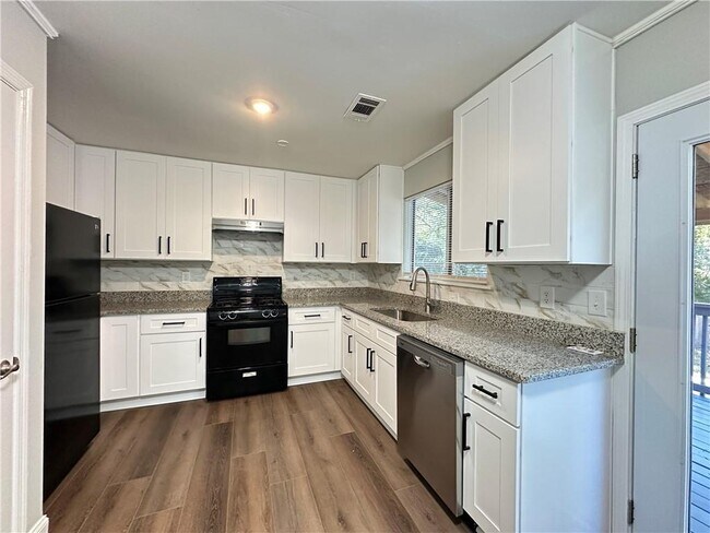 Photo - 2496 Landington Way NW