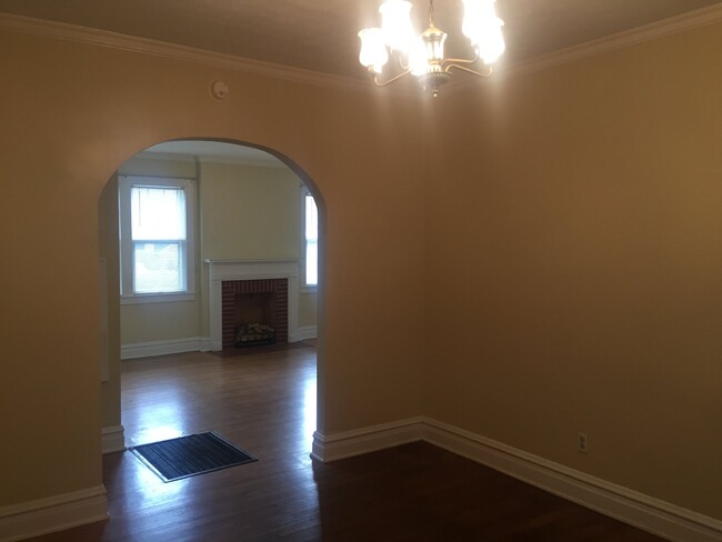 Photo - 1336 Charleston Ave Unit 2