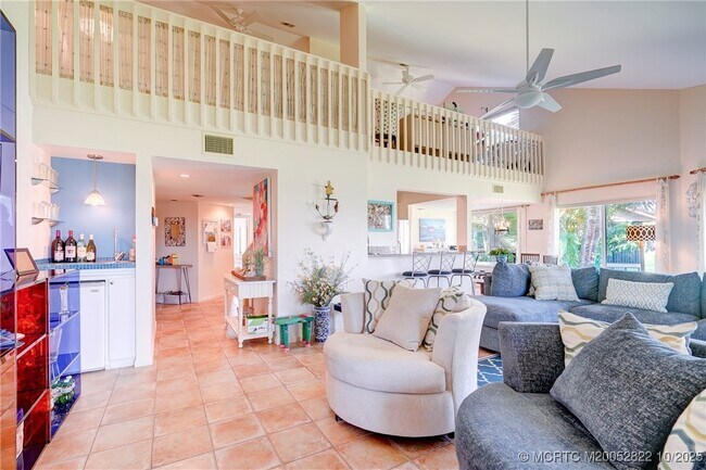Photo - 233 NE Edgewater Dr Unit 201